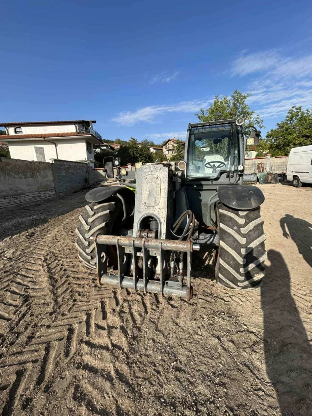 Телескопичен товарач Claas Скорпион 7040 - изображение 7 | Auto.bg Телескопичен товарач Claas Скорпион 7040 - изображение 7