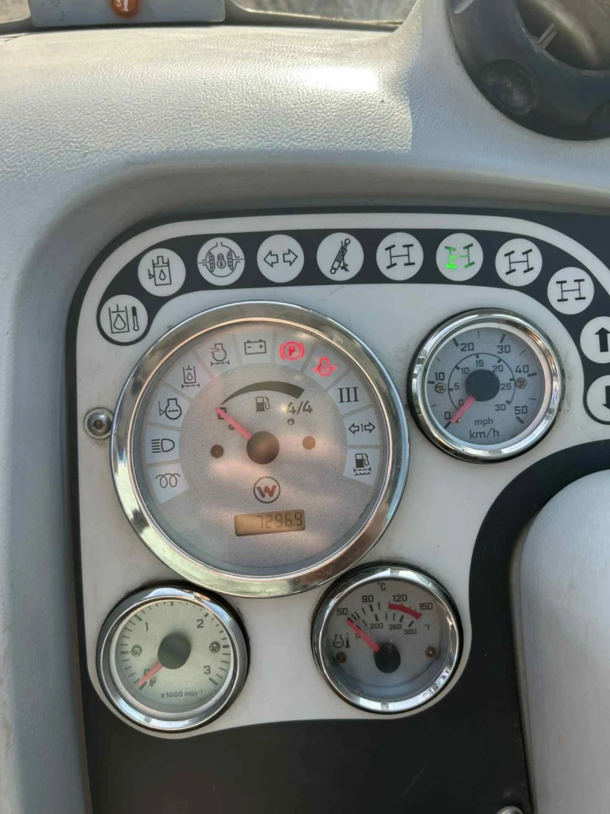 Телескопичен товарач Claas Скорпион 7040 - изображение 4 | Auto.bg Телескопичен товарач Claas Скорпион 7040 - изображение 4