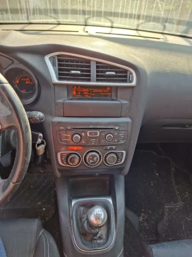 Citroen C4 1.6 eHDI - 2200 € / 4302.83 лв. - 54805124 12 | Car24.bg Citroen C4 1.6 eHDI - 2200 € / 4302.83 лв. - 54805124 12