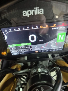 Aprilia Tuono V4 1100 FACTORY СЕРВИЗНА ИСТ. Нов внос ШВЕЙЦАРИЯ!! | Auto.bg — изображение 16 Aprilia Tuono V4 1100 FACTORY СЕРВИЗНА ИСТ. Нов внос ШВЕЙЦАРИЯ!! | Auto.bg — изображение 16