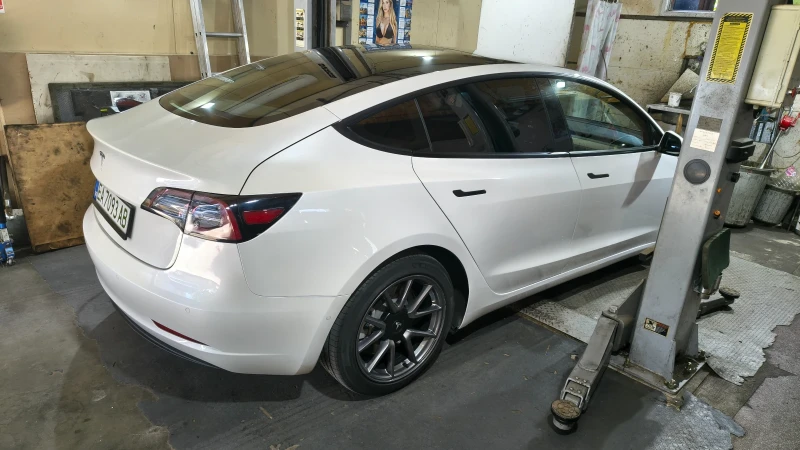 Tesla Model 3 SR+ Facelift - 18500 € / 36182.85 лв. - 46681838 1 | Car24.bg Tesla Model 3 SR+ Facelift - 18500 € / 36182.85 лв. - 46681838 1