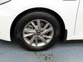 Kia K5 2.0 LPI DELUXE | Auto.bg — изображение 17 Kia K5 2.0 LPI DELUXE | Auto.bg — изображение 17