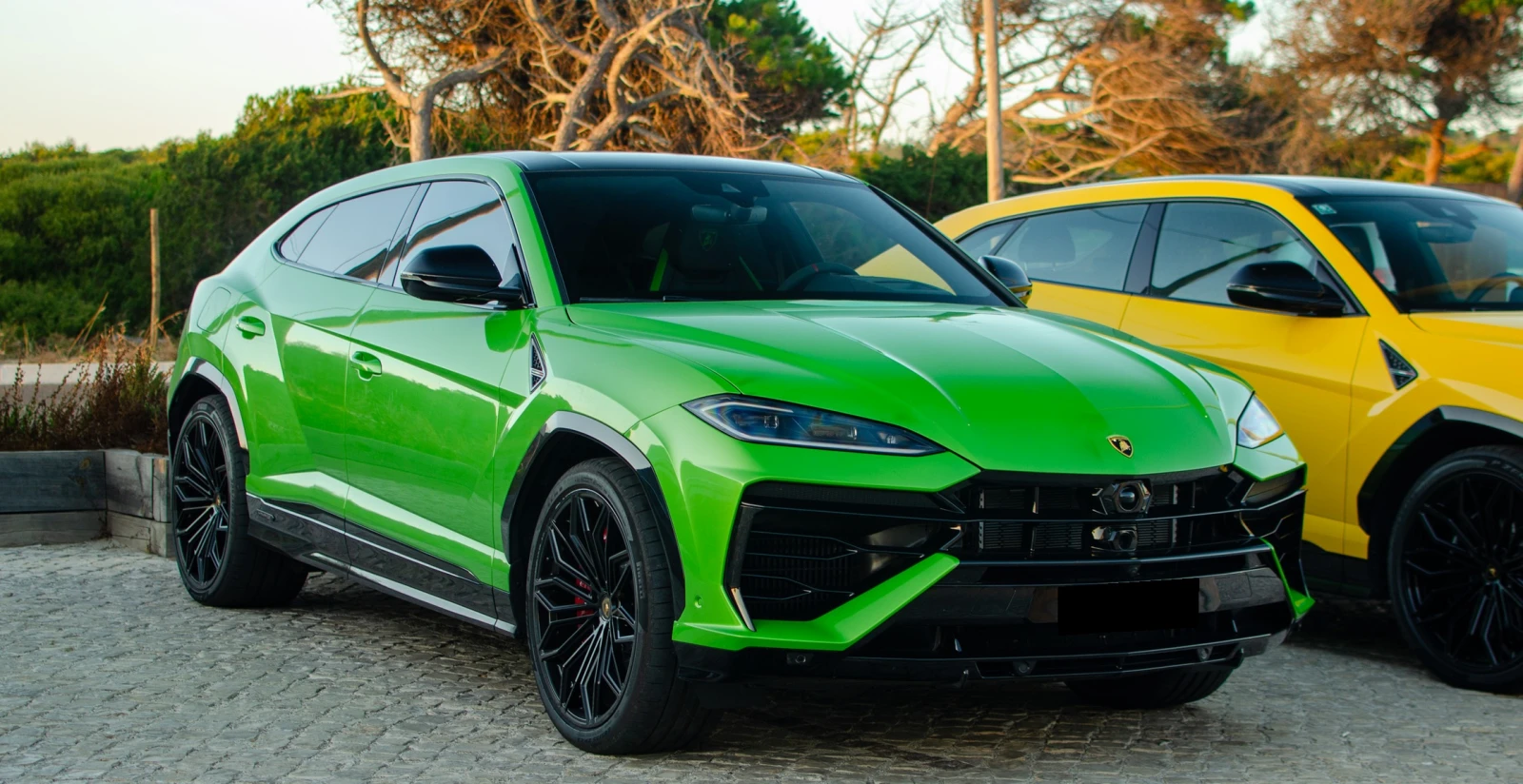 Lamborghini Urus SE 4.0 V8 Plug-in Hybrid 4WD | Auto.bg — изображение 1 Lamborghini Urus SE 4.0 V8 Plug-in Hybrid 4WD | Auto.bg — изображение 1