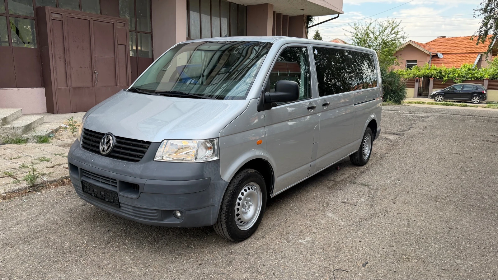 VW T5 1.9tdiМакси клима | Auto.bg — изображение 1 VW T5 1.9tdiМакси клима | Auto.bg — изображение 1