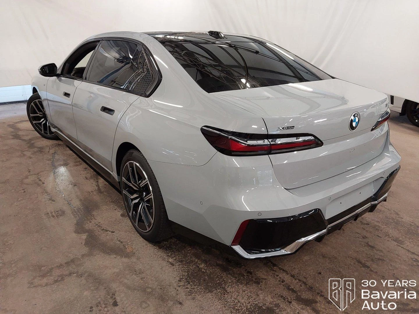 BMW 740 d xDrive M Sport Paket Sportautomatic - изображение 2 | Auto.bg BMW 740 d xDrive M Sport Paket Sportautomatic - изображение 2