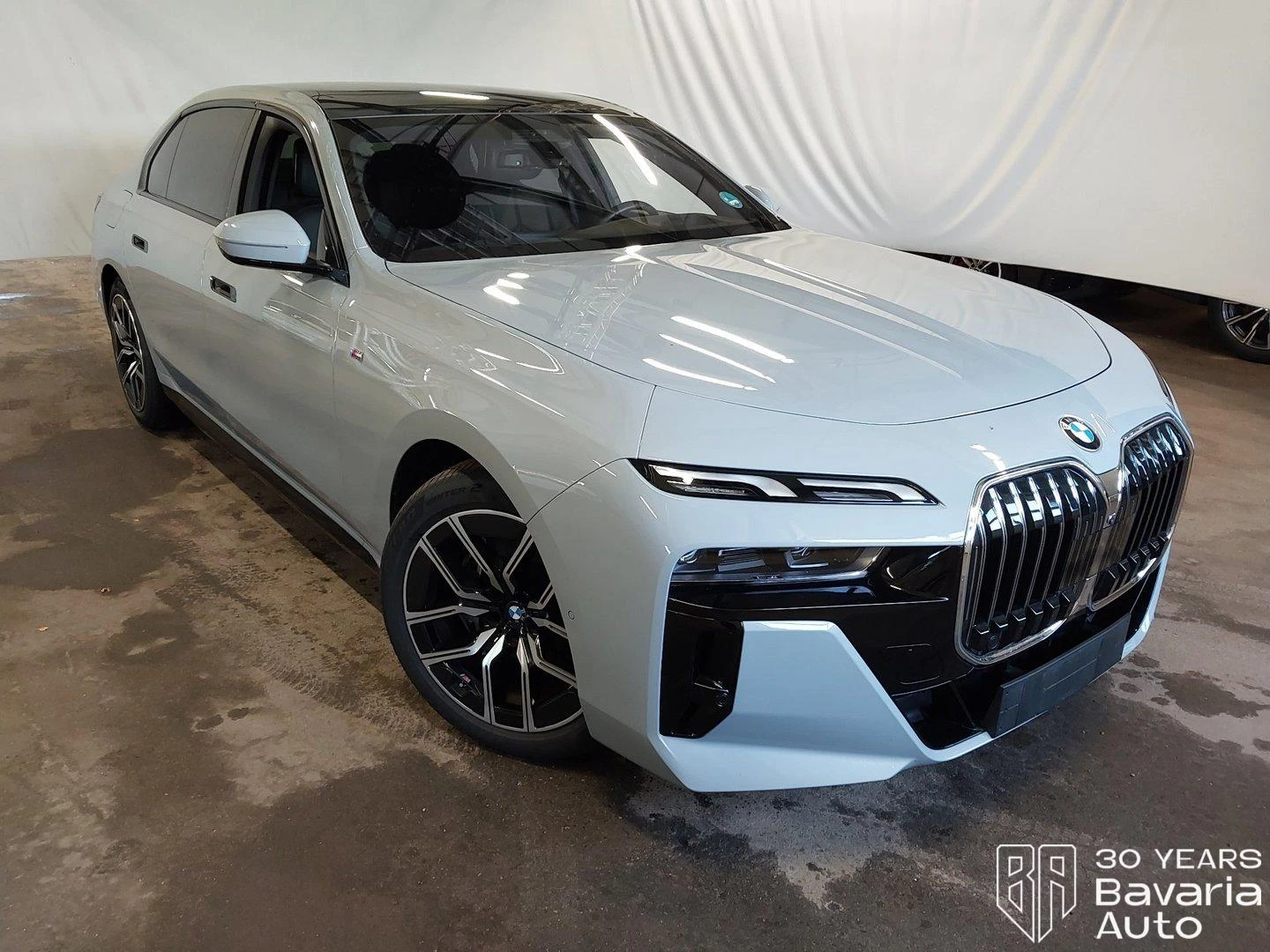 BMW 740 d xDrive M Sport Paket Sportautomatic - изображение 4 | Auto.bg BMW 740 d xDrive M Sport Paket Sportautomatic - изображение 4