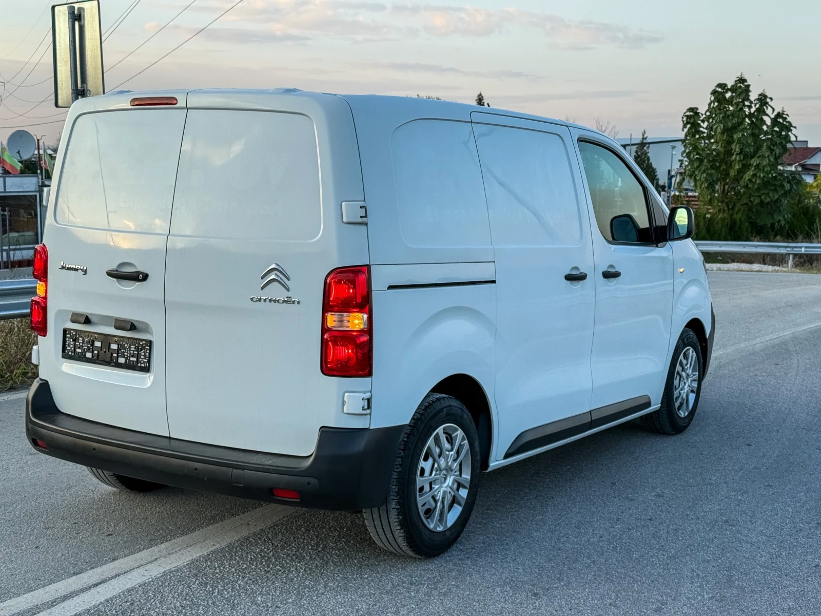 Citroen Jumpy 1.6 HDI EURO 6 - изображение 5 | Auto.bg Citroen Jumpy 1.6 HDI EURO 6 - изображение 5