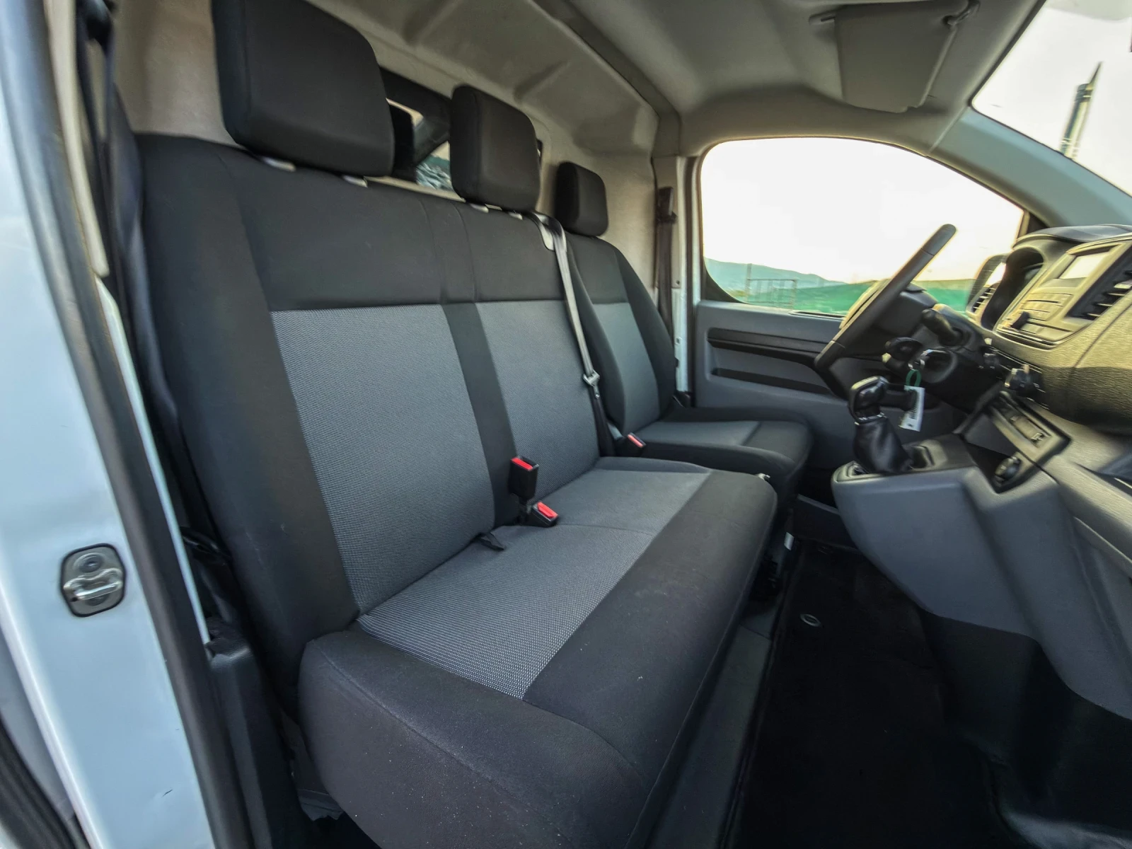 Citroen Jumpy 1.6 HDI EURO 6 - изображение 10 | Auto.bg Citroen Jumpy 1.6 HDI EURO 6 - изображение 10
