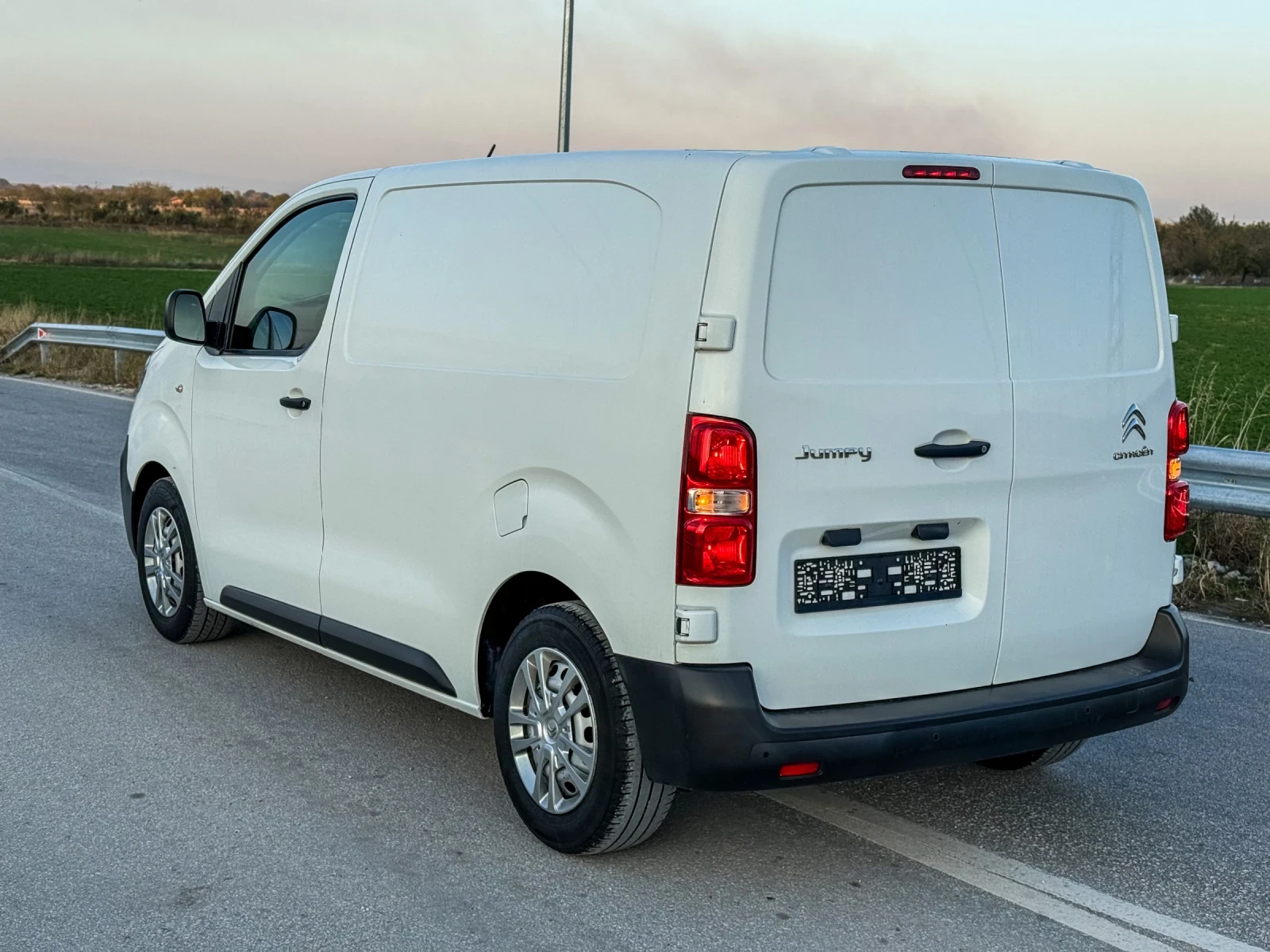 Citroen Jumpy 1.6 HDI EURO 6 - изображение 4 | Auto.bg Citroen Jumpy 1.6 HDI EURO 6 - изображение 4