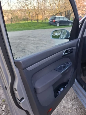 VW Touran - 3500 € / 6845.40 лв. - 54176378 9 | Car24.bg VW Touran - 3500 € / 6845.40 лв. - 54176378 9