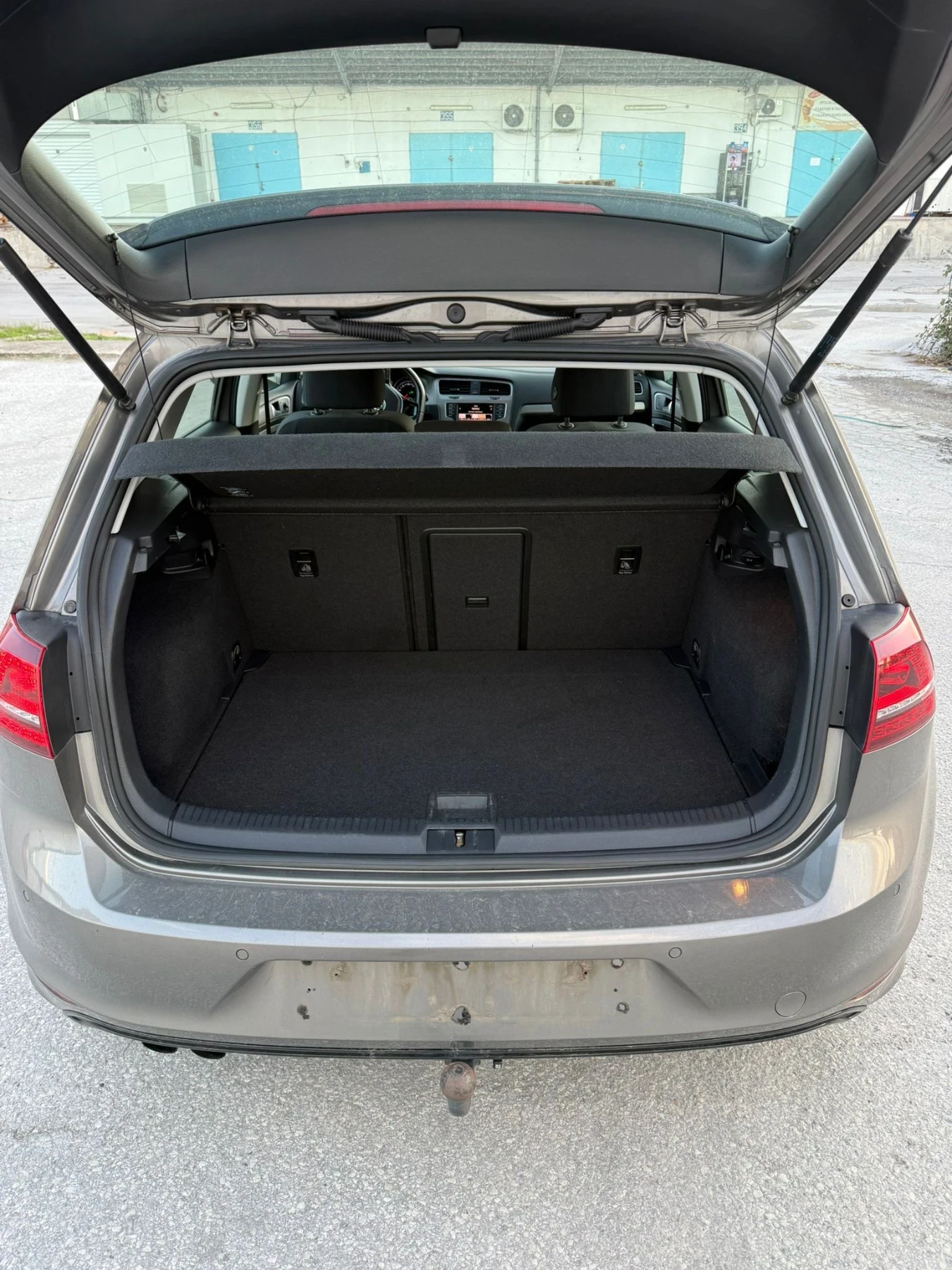 VW Golf 1.4 TSI 150 DSG7 R line  - изображение 6 | Auto.bg VW Golf 1.4 TSI 150 DSG7 R line  - изображение 6