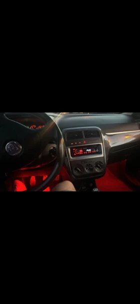 Fiat Punto - 1800 € / 3520.49 лв. - 18614519 5 | Car24.bg Fiat Punto - 1800 € / 3520.49 лв. - 18614519 5