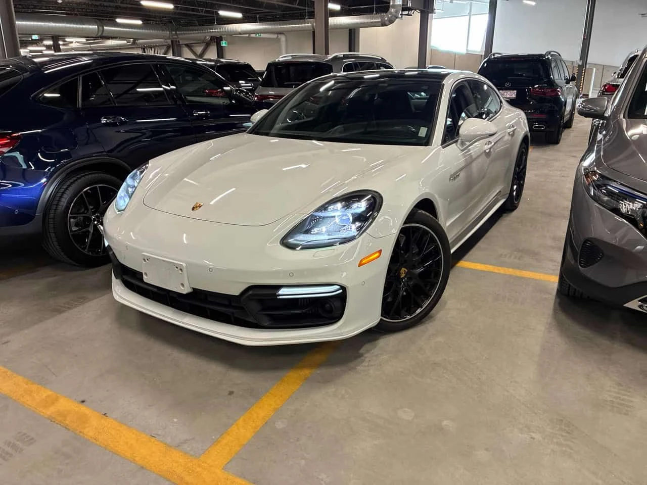 Porsche Panamera * 4 E Hybrid AWD * АВТОКРЕДИТ* | Auto.bg — изображение 1 Porsche Panamera * 4 E Hybrid AWD * АВТОКРЕДИТ* | Auto.bg — изображение 1