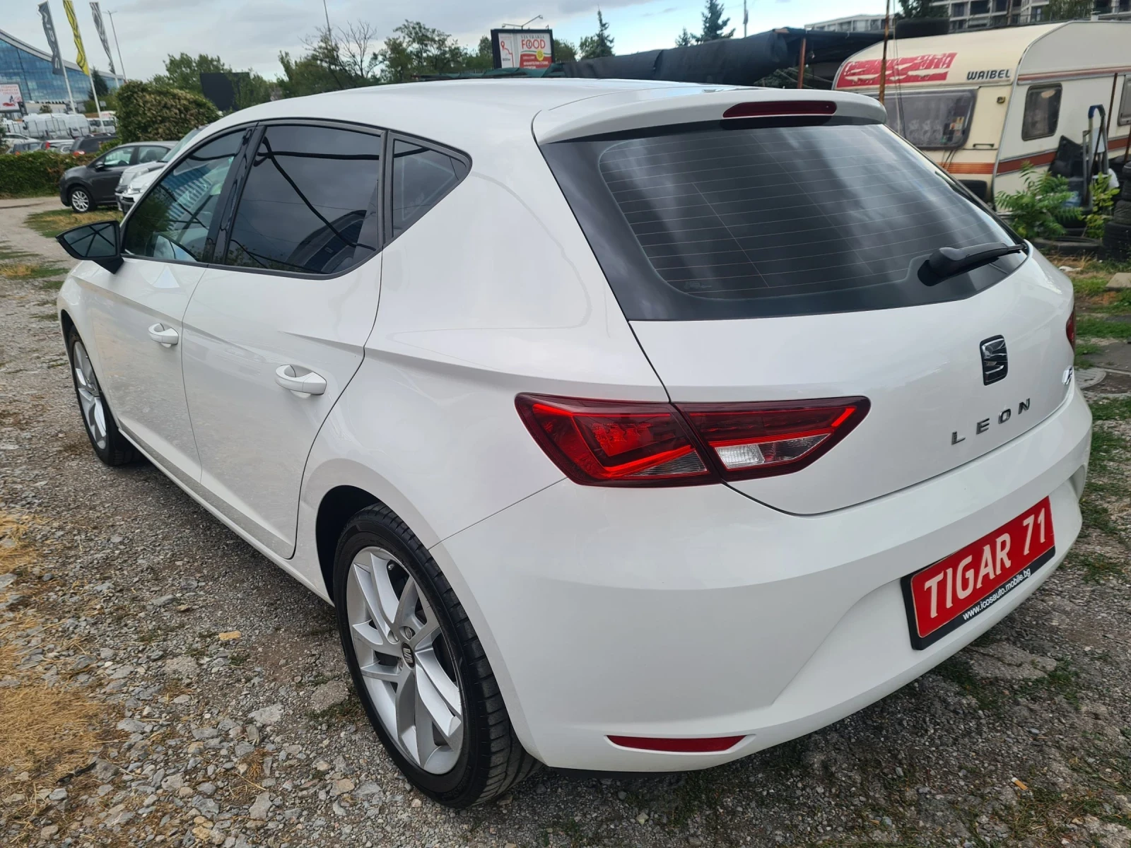 Seat Leon 1.6TDi 105p.s  - изображение 7 | Auto.bg Seat Leon 1.6TDi 105p.s  - изображение 7