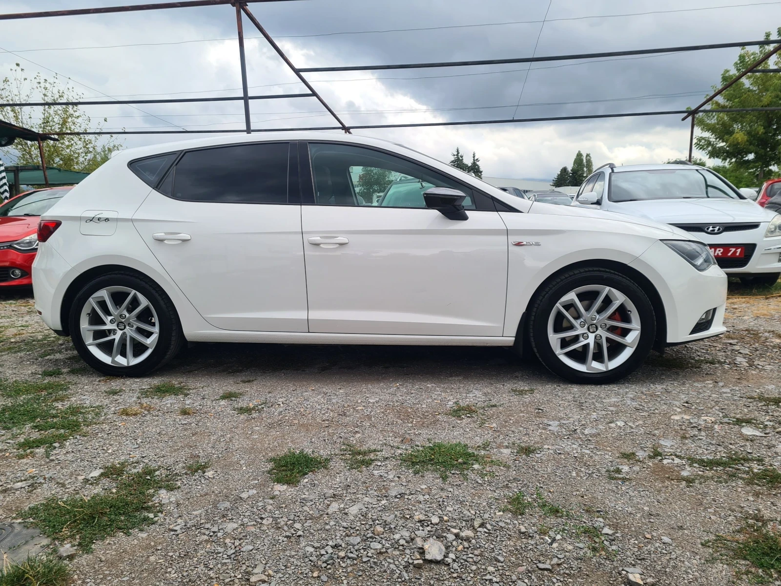 Seat Leon 1.6TDi 105p.s  - изображение 4 | Auto.bg Seat Leon 1.6TDi 105p.s  - изображение 4