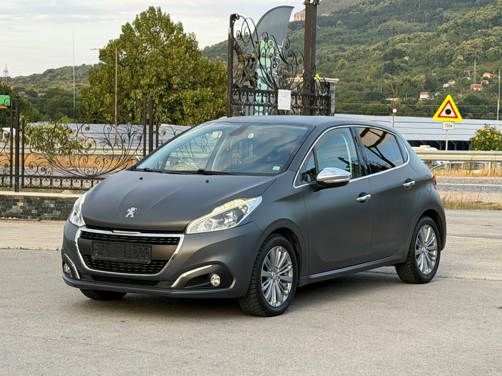 Peugeot 208 1.2 TURBO АВТОМАТ !!!89000км!!! | Auto.bg — изображение 1 Peugeot 208 1.2 TURBO АВТОМАТ !!!89000км!!! | Auto.bg — изображение 1
