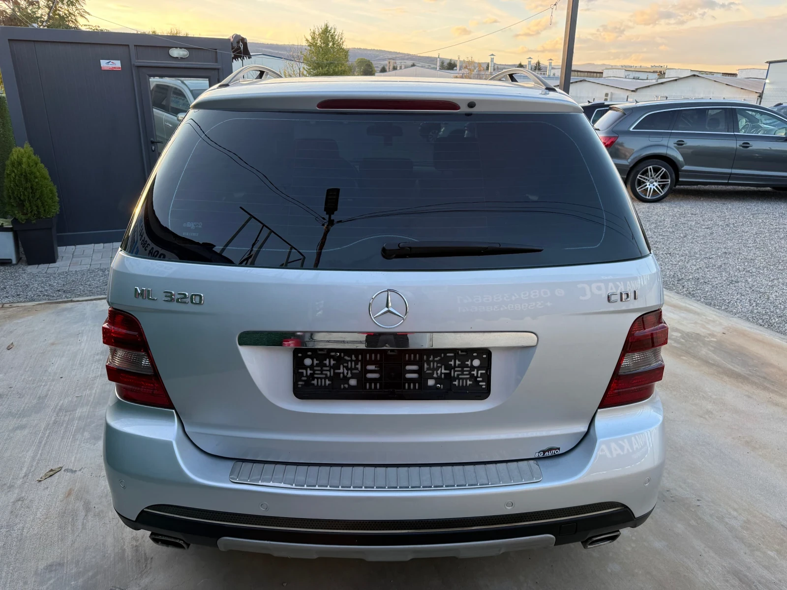 Mercedes-Benz ML 320 4Matic* НОВ ВНОС* ИТАЛИЯ* СЕРВИЗНА КНИЖКА*  - изображение 3 | Auto.bg Mercedes-Benz ML 320 4Matic* НОВ ВНОС* ИТАЛИЯ* СЕРВИЗНА КНИЖКА*  - изображение 3