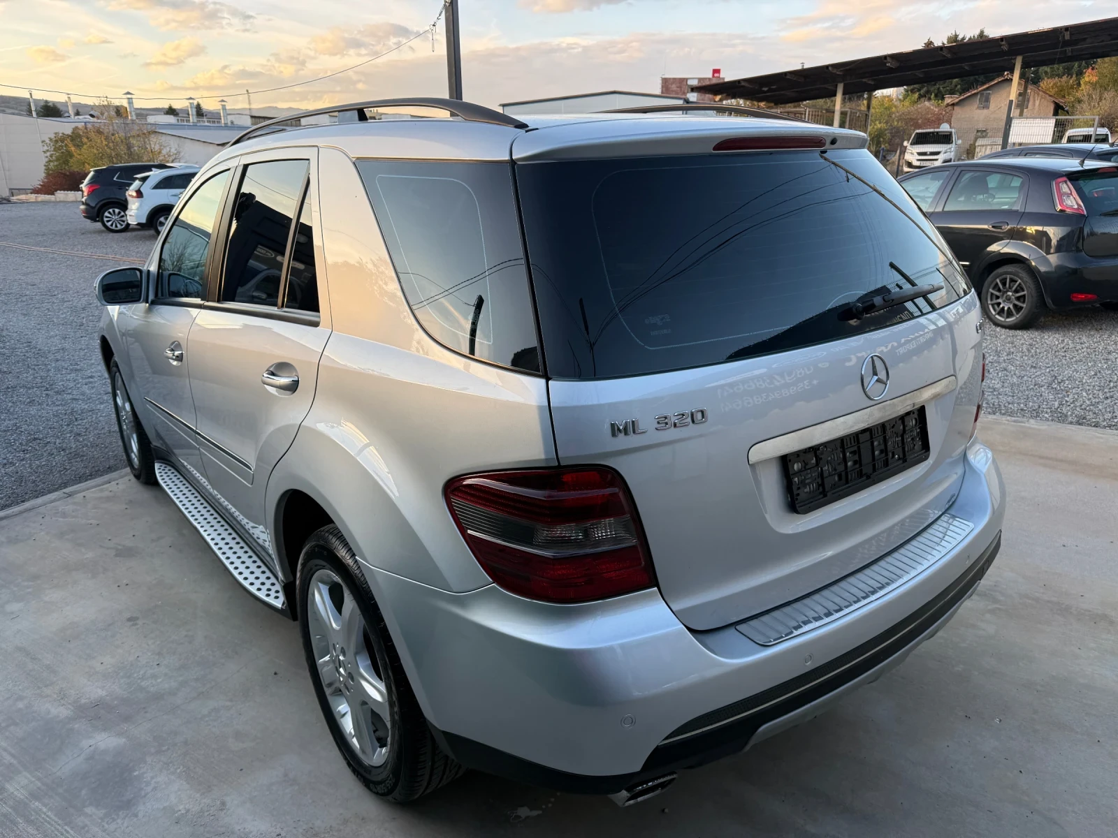 Mercedes-Benz ML 320 4Matic* НОВ ВНОС* ИТАЛИЯ* СЕРВИЗНА КНИЖКА*  - изображение 2 | Auto.bg Mercedes-Benz ML 320 4Matic* НОВ ВНОС* ИТАЛИЯ* СЕРВИЗНА КНИЖКА*  - изображение 2