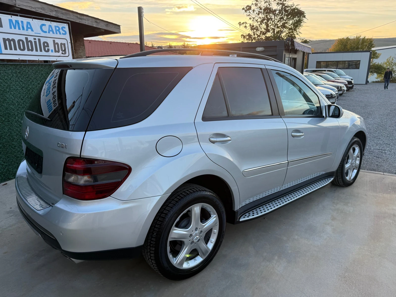 Mercedes-Benz ML 320 4Matic* НОВ ВНОС* ИТАЛИЯ* СЕРВИЗНА КНИЖКА*  - изображение 4 | Auto.bg Mercedes-Benz ML 320 4Matic* НОВ ВНОС* ИТАЛИЯ* СЕРВИЗНА КНИЖКА*  - изображение 4