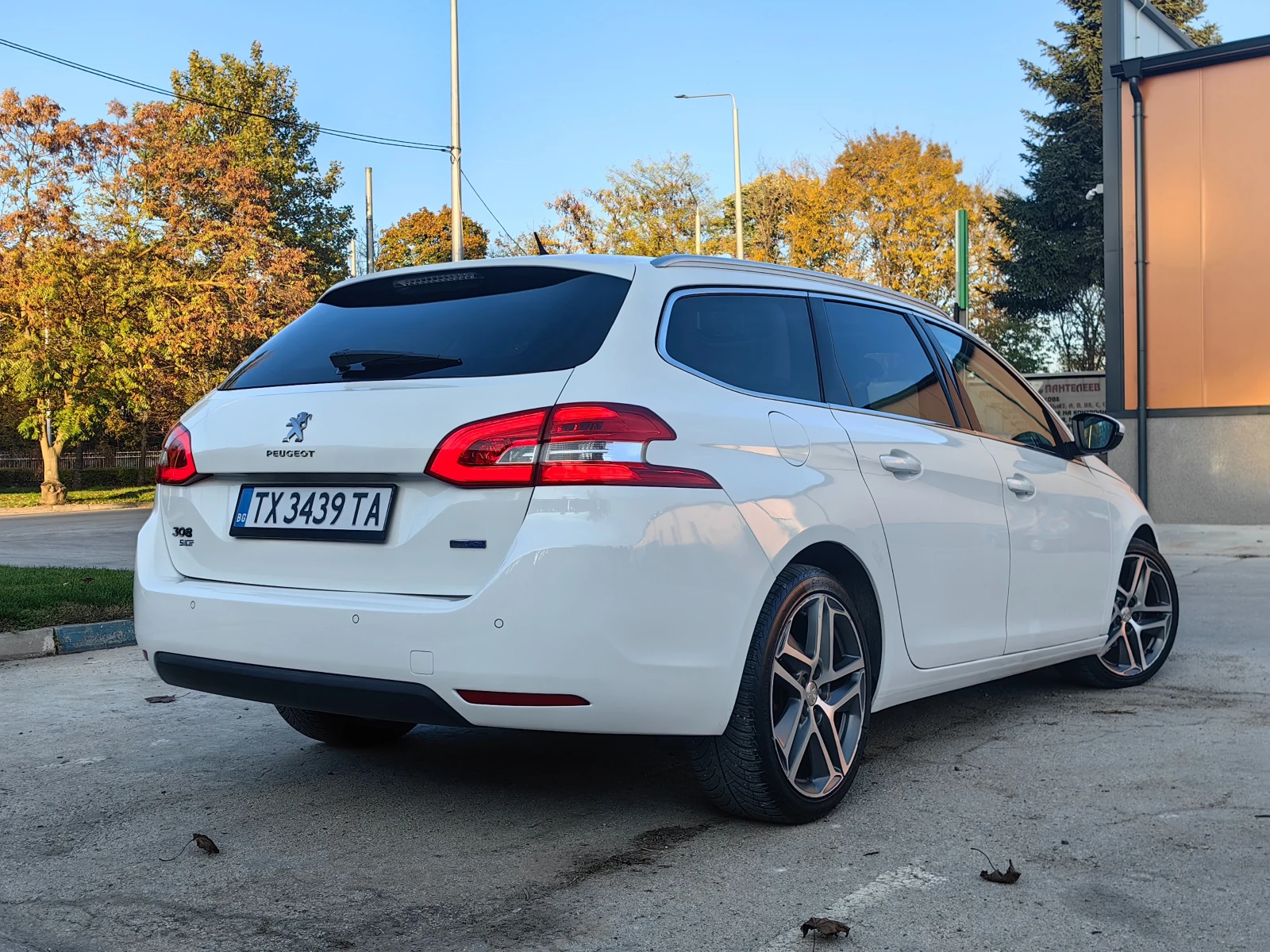 Peugeot 308 ALLURE/PANO/AUTO/FULL LED - изображение 5 | Auto.bg Peugeot 308 ALLURE/PANO/AUTO/FULL LED - изображение 5