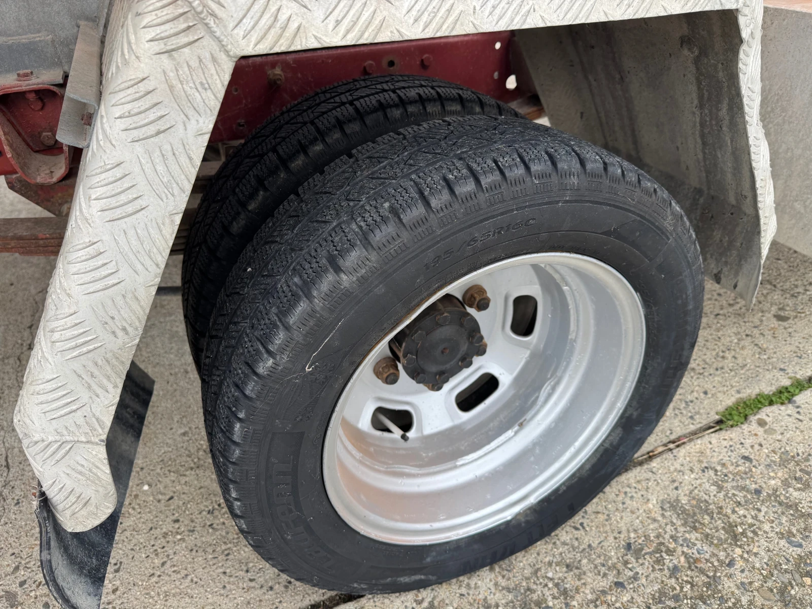 Iveco Daily 35C11* 2.8 HPI* 7 места* Тристранен самосвал - изображение 10 | Auto.bg Iveco Daily 35C11* 2.8 HPI* 7 места* Тристранен самосвал - изображение 10