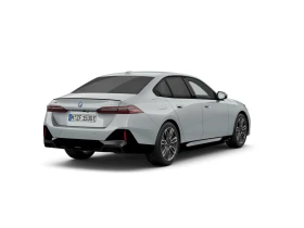BMW 550 xDrive Sedan - 89000 € / 174068.87 лв. - 25626684 3 | Car24.bg BMW 550 xDrive Sedan - 89000 € / 174068.87 лв. - 25626684 3