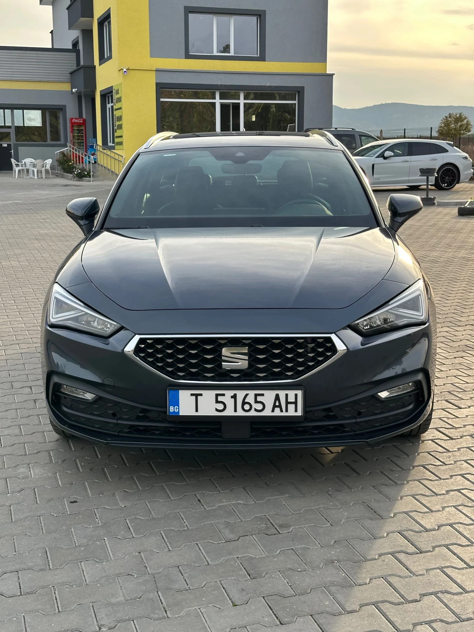 Seat Leon Plug in Hybrid Xcellence FULL - изображение 4 | Auto.bg Seat Leon Plug in Hybrid Xcellence FULL - изображение 4