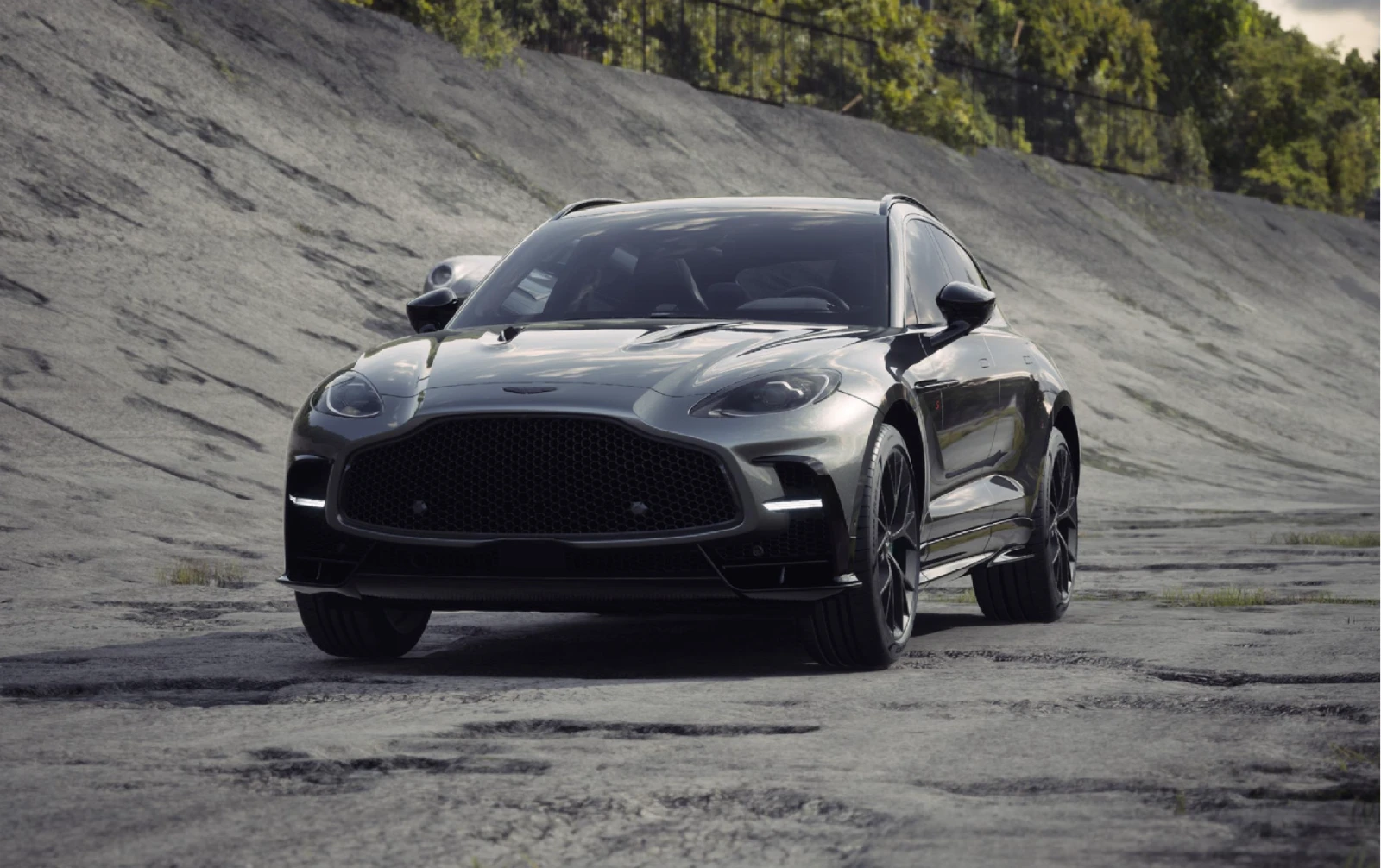Aston Martin DBX undefined | Auto.bg — изображение 1 Aston Martin DBX undefined | Auto.bg — изображение 1