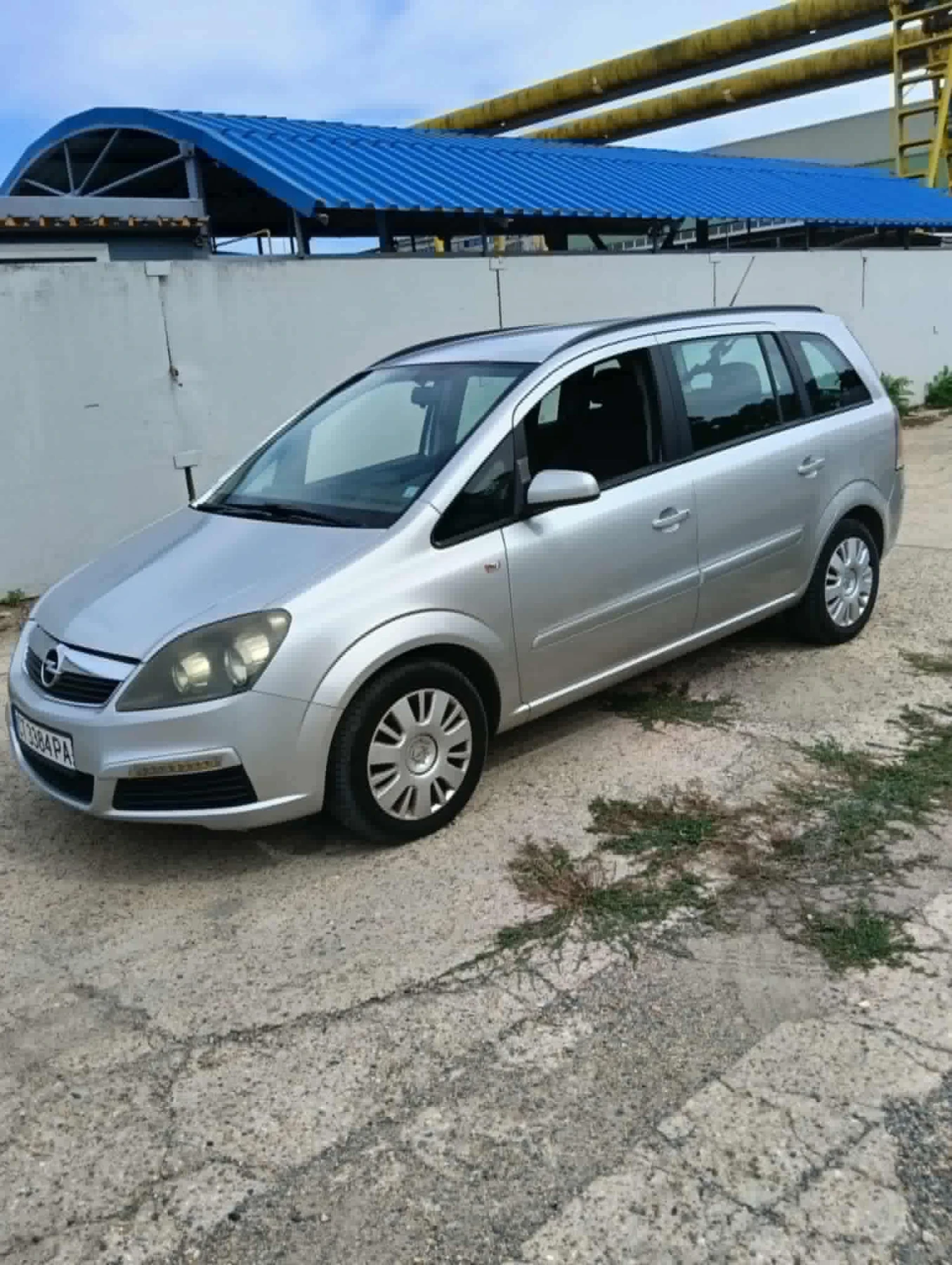 Opel Zafira undefined | Auto.bg — изображение 1 Opel Zafira undefined | Auto.bg — изображение 1