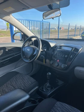 Kia Ceed 1.6 CRDi - 6999 лв. / 3578.53 € - 89206518 7 | Car24.bg Kia Ceed 1.6 CRDi - 6999 лв. / 3578.53 € - 89206518 7