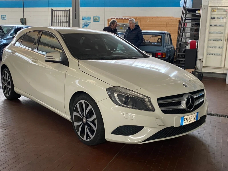 Mercedes-Benz A 180 CDI SPORT 109k.c UNIKAT ITALIA EURO 5B - 8300 € / 16233.39 лв. - 25960304 1 | Car24.bg Mercedes-Benz A 180 CDI SPORT 109k.c UNIKAT ITALIA EURO 5B - 8300 € / 16233.39 лв. - 25960304 1