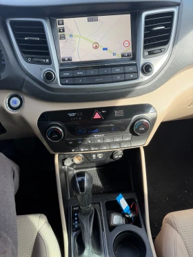 Hyundai Tucson 2.0CRDI 4WD AVTOMAT/PANORAMA/NAVI/KAMERA EURO 6 | Auto.bg — изображение 14 Hyundai Tucson 2.0CRDI 4WD AVTOMAT/PANORAMA/NAVI/KAMERA EURO 6 | Auto.bg — изображение 14