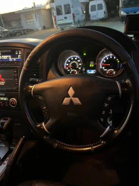 Mitsubishi Pajero 3.2 DI.D 7 местен - 7700 € - 45464894 9 | Car24.bg Mitsubishi Pajero 3.2 DI.D 7 местен - 7700 € - 45464894 9