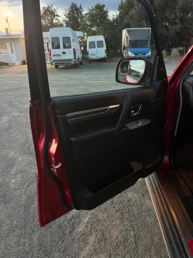 Mitsubishi Pajero 3.2 DI.D 7 местен - 7700 € - 45464894 6 | Car24.bg Mitsubishi Pajero 3.2 DI.D 7 местен - 7700 € - 45464894 6