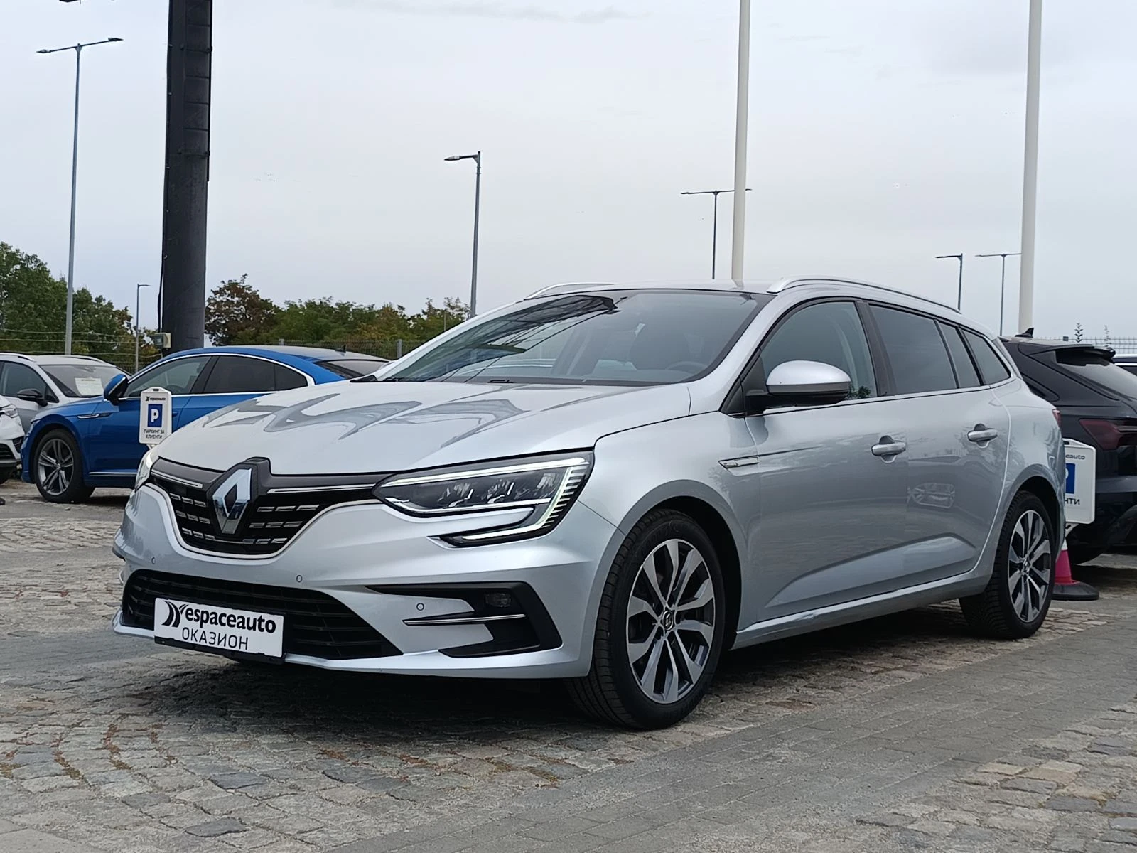 Renault Megane 1.3Tce/140к.с./ Grandtour | Auto.bg — изображение 1 Renault Megane 1.3Tce/140к.с./ Grandtour | Auto.bg — изображение 1