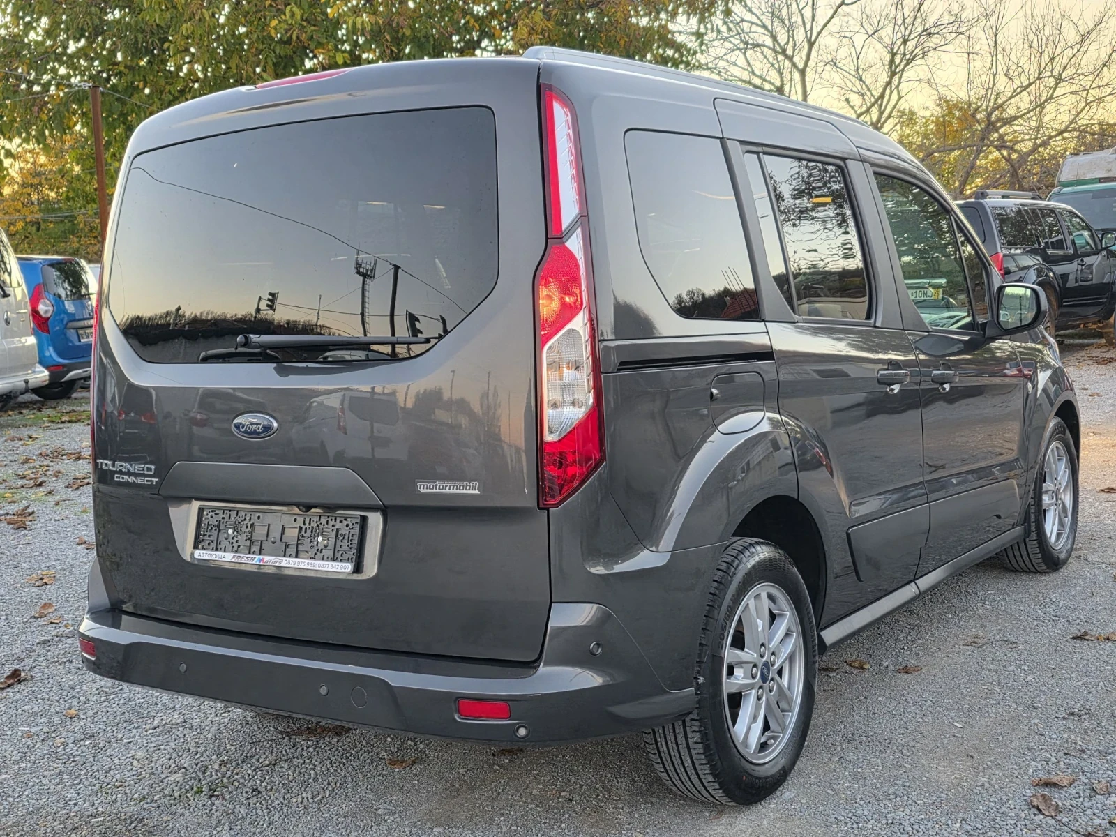 Ford Tourneo Connect 1.5 TDCI 120 К.С. НАВИ / ПАНОРАМА / КАМЕРА - изображение 4 | Auto.bg Ford Tourneo Connect 1.5 TDCI 120 К.С. НАВИ / ПАНОРАМА / КАМЕРА - изображение 4