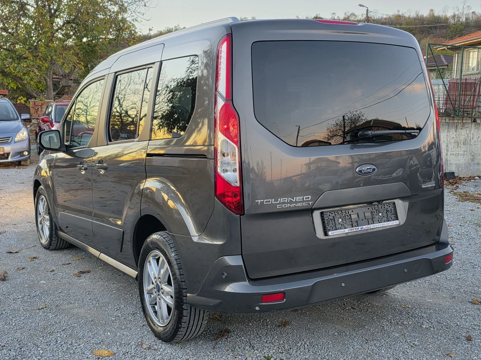 Ford Tourneo Connect 1.5 TDCI 120 К.С. НАВИ / ПАНОРАМА / КАМЕРА - изображение 3 | Auto.bg Ford Tourneo Connect 1.5 TDCI 120 К.С. НАВИ / ПАНОРАМА / КАМЕРА - изображение 3