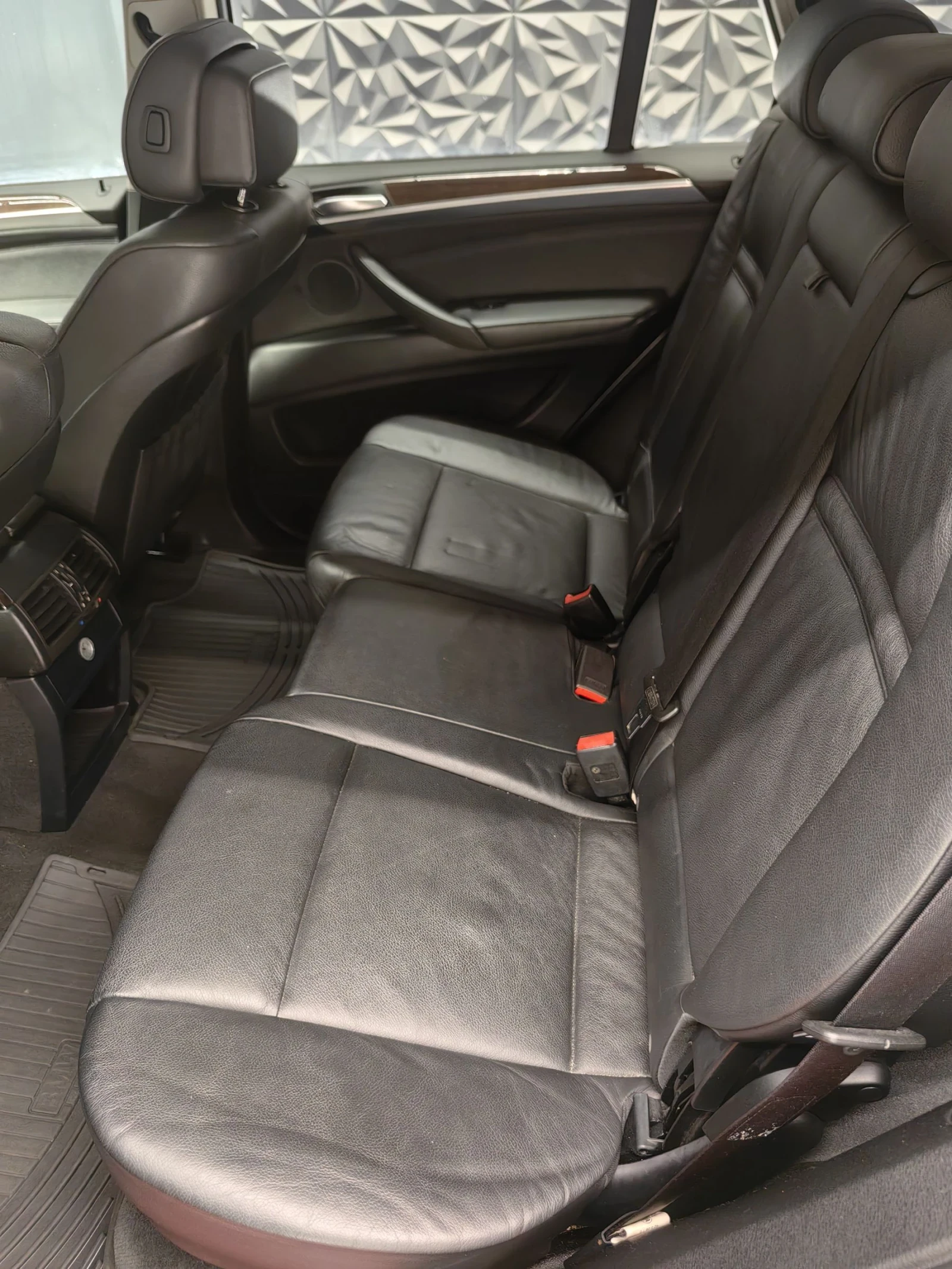 BMW X5 3.0i* НАВИ* КОЖА* ПАНОРАМА* ТЕМПОМАТ - изображение 7 | Auto.bg BMW X5 3.0i* НАВИ* КОЖА* ПАНОРАМА* ТЕМПОМАТ - изображение 7