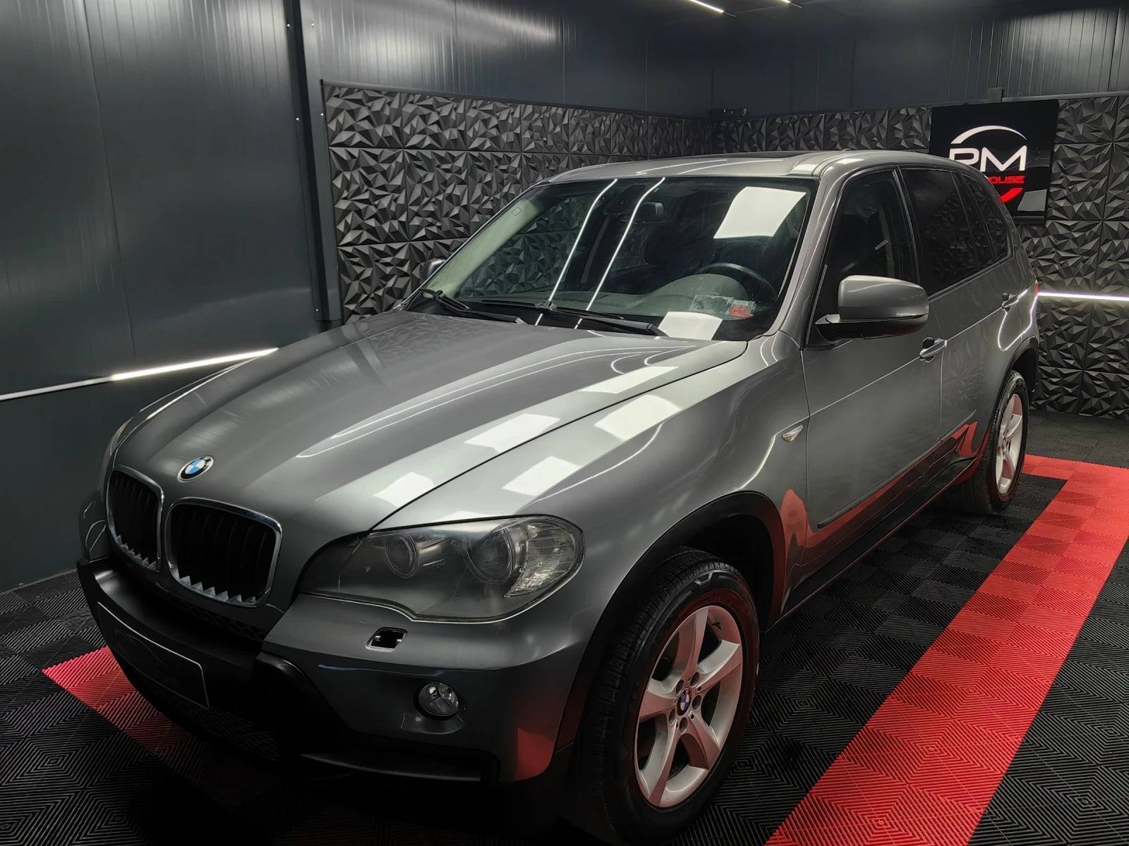 BMW X5 3.0i* НАВИ* КОЖА* ПАНОРАМА* ТЕМПОМАТ - изображение 2 | Auto.bg BMW X5 3.0i* НАВИ* КОЖА* ПАНОРАМА* ТЕМПОМАТ - изображение 2