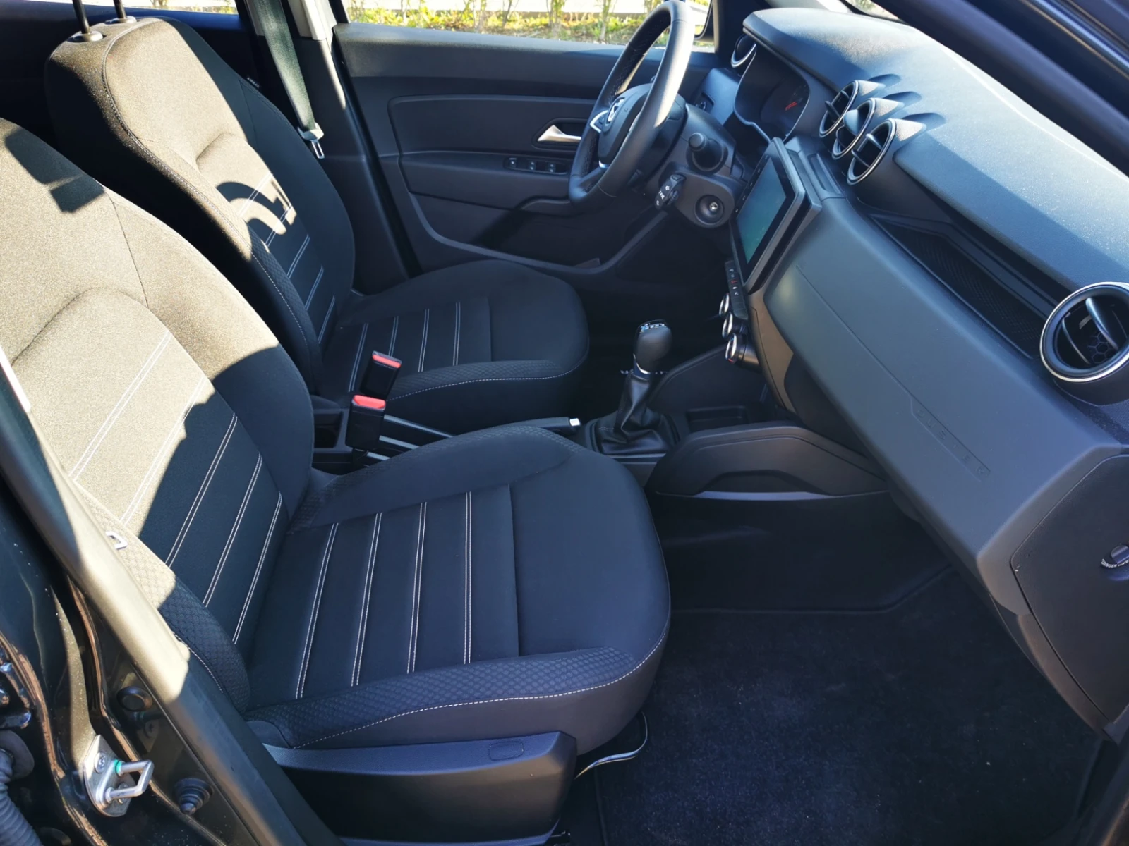 Dacia Duster 1999лв за получаване, 1.3TСe Comfort автоматик - изображение 9 | Auto.bg Dacia Duster 1999лв за получаване, 1.3TСe Comfort автоматик - изображение 9