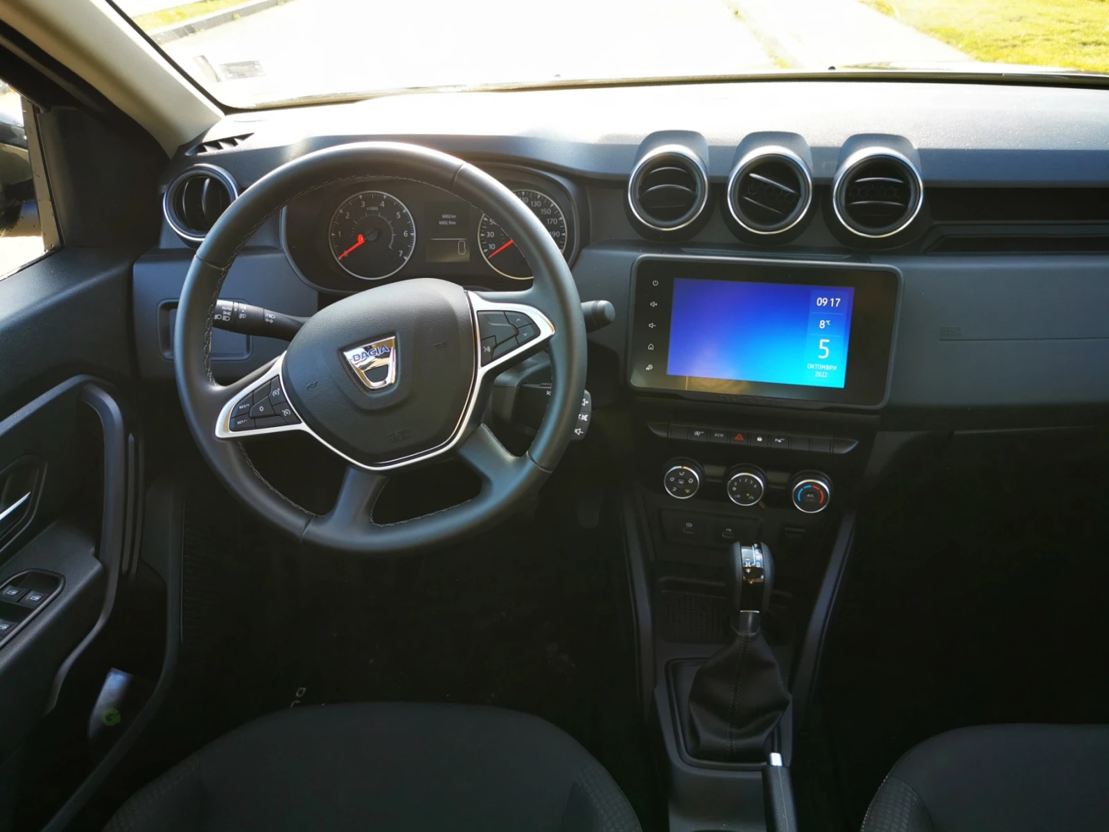 Dacia Duster 1999лв за получаване, 1.3TСe Comfort автоматик - изображение 8 | Auto.bg Dacia Duster 1999лв за получаване, 1.3TСe Comfort автоматик - изображение 8