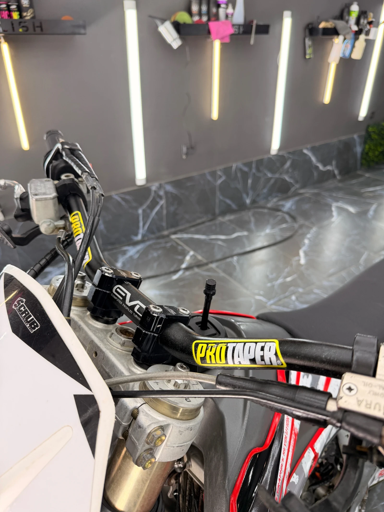 Husqvarna 250 С документи за регистрация  - изображение 6 | Auto.bg Husqvarna 250 С документи за регистрация  - изображение 6