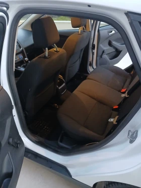 Ford Focus - 12800 лв. / 6544.54 € - 45844176 12 | Car24.bg Ford Focus - 12800 лв. / 6544.54 € - 45844176 12