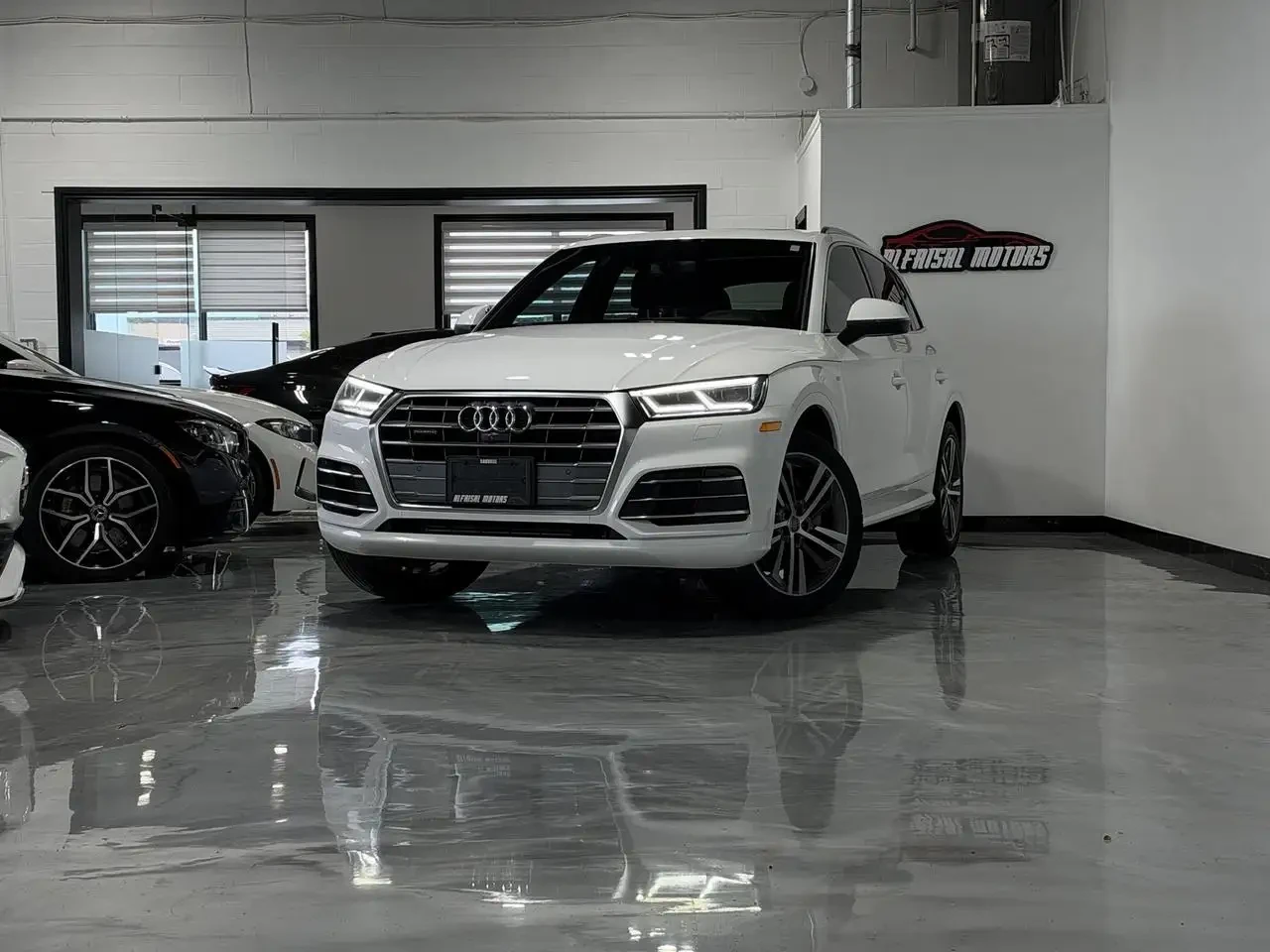 Audi Q5 Technik S-Line, Navi, Backup, Sunroof All Wheel | Auto.bg — изображение 1 Audi Q5 Technik S-Line, Navi, Backup, Sunroof All Wheel | Auto.bg — изображение 1