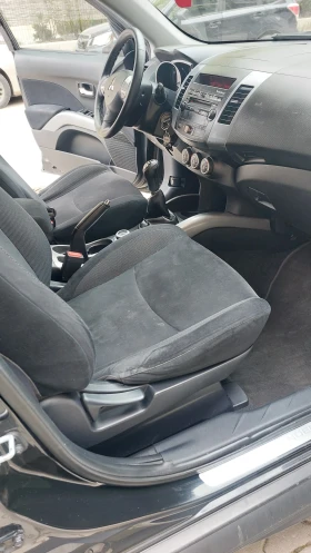Mitsubishi Outlander 4х4 ръчка бензин - 7500 € / 14668.73 лв. - 83602453 9 | Car24.bg Mitsubishi Outlander 4х4 ръчка бензин - 7500 € / 14668.73 лв. - 83602453 9