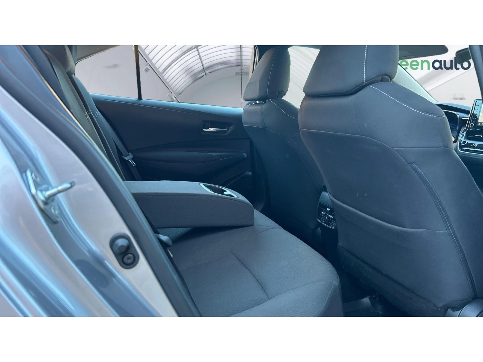 Toyota Corolla 1.5  А/Т, Месечна вноска от 444 лв. - изображение 10 | Auto.bg Toyota Corolla 1.5  А/Т, Месечна вноска от 444 лв. - изображение 10