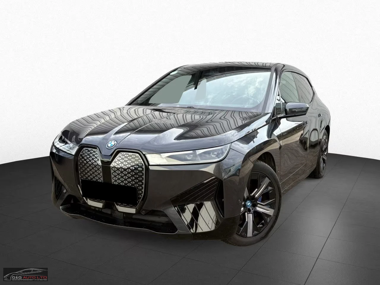 BMW iX xDRIVE40/326HP/PRO/LED/HUD/CAM/282z | Auto.bg — изображение 1 BMW iX xDRIVE40/326HP/PRO/LED/HUD/CAM/282z | Auto.bg — изображение 1