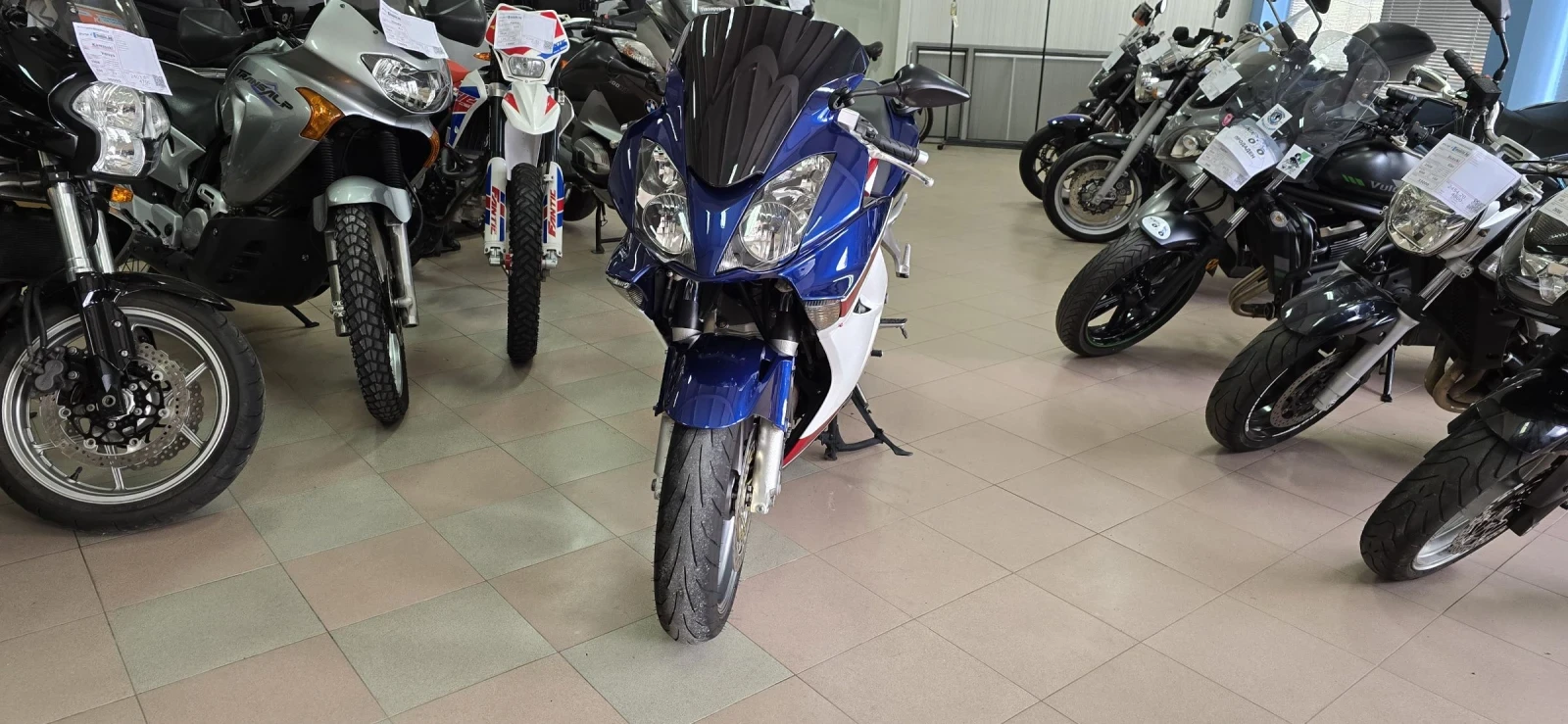 Honda Vfr 800 V-TEC ! Лизинг ! - изображение 2 | Auto.bg Honda Vfr 800 V-TEC ! Лизинг ! - изображение 2