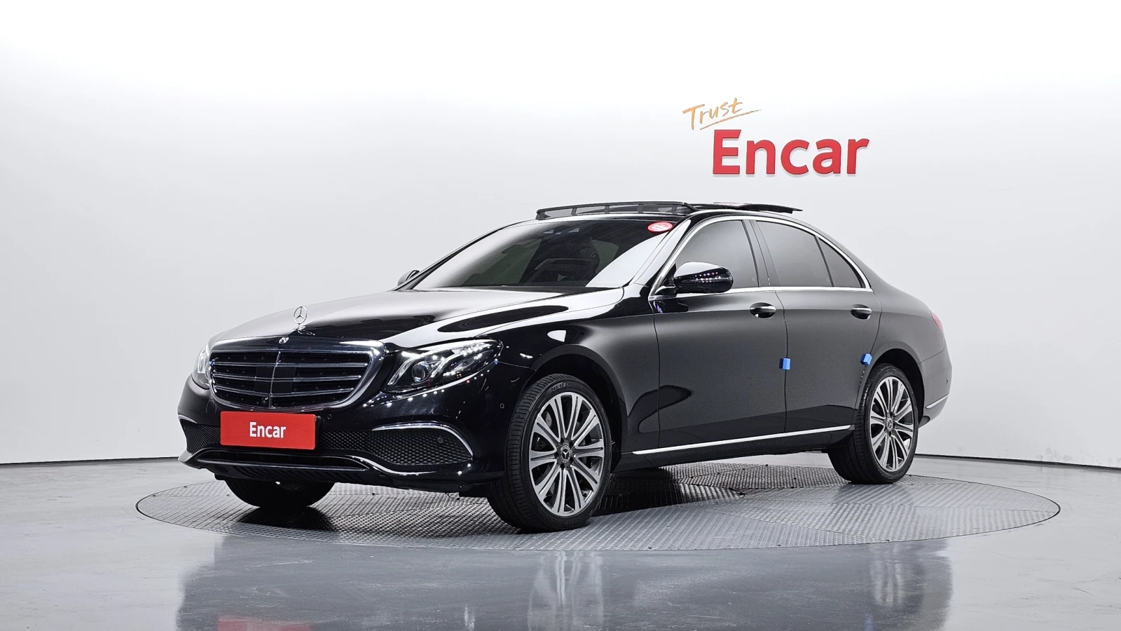 Mercedes-Benz E 400 3.0 4MATIC, Distronic, HeadUP, 360-к., Обдухване. | Auto.bg — изображение 1 Mercedes-Benz E 400 3.0 4MATIC, Distronic, HeadUP, 360-к., Обдухване. | Auto.bg — изображение 1