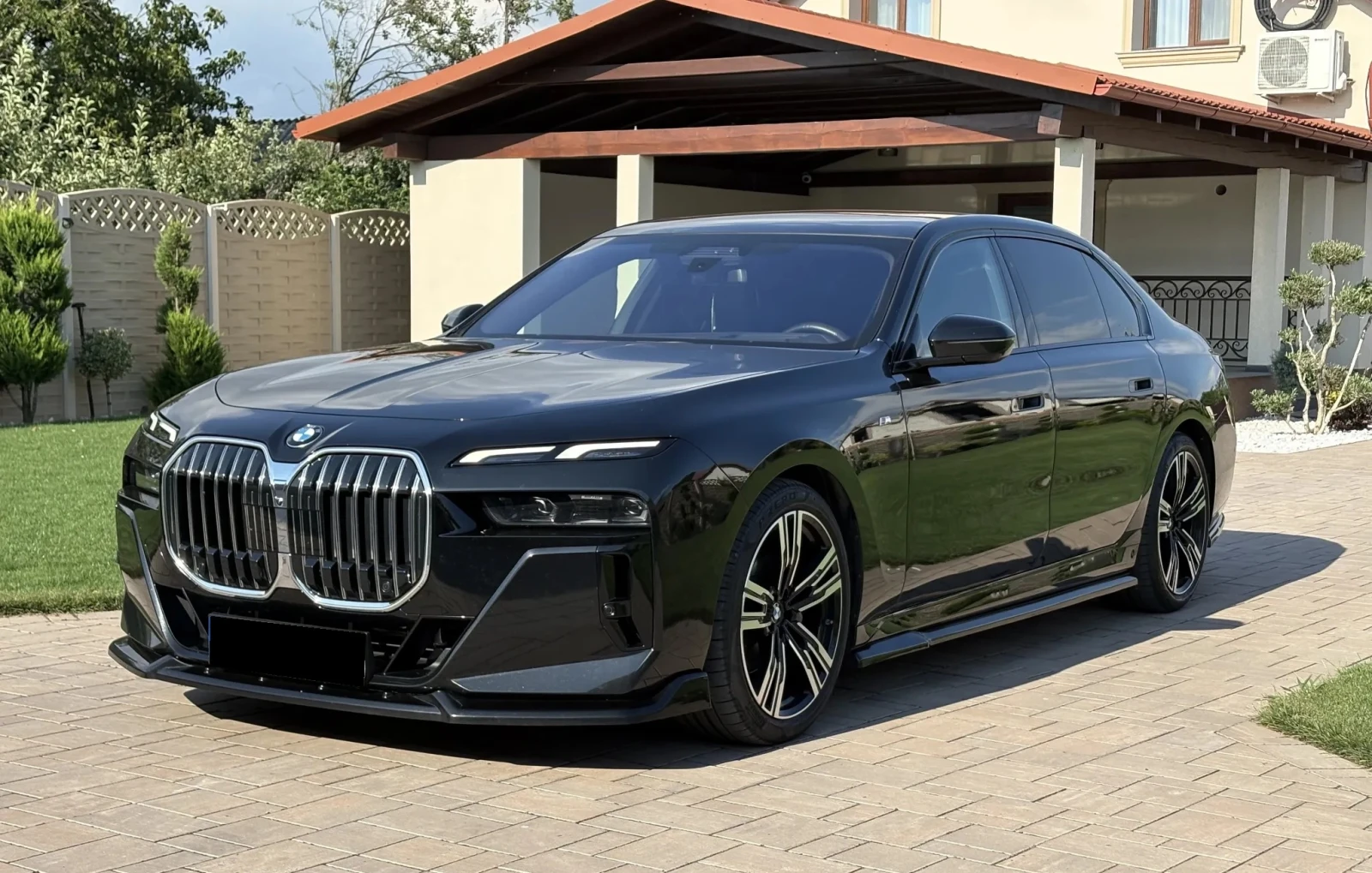 BMW 740 xDrive M Sport Paket | Auto.bg — изображение 1 BMW 740 xDrive M Sport Paket | Auto.bg — изображение 1